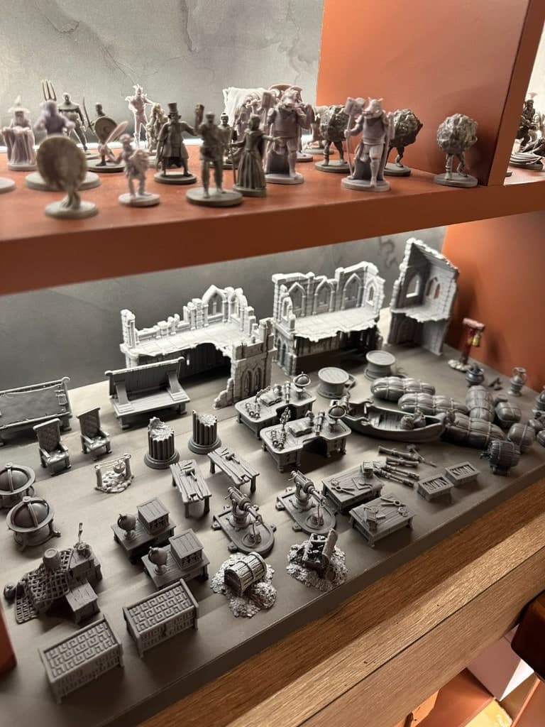 模型展示 · 角色與場景